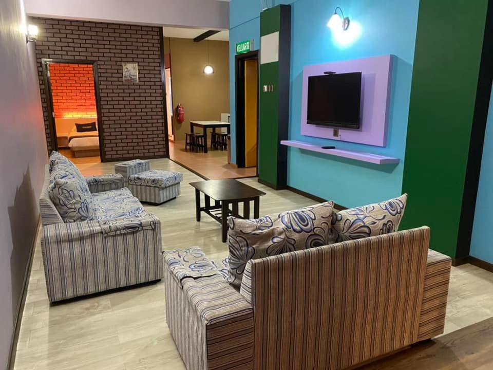 Suria Coliving Hostel & Apartment Танах-Рата Экстерьер фото